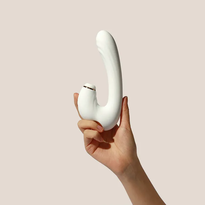 LONO Vibrators The WingVibrating and sucking sex toy simulation of Cspot and Gspot LONO Vibrators The WingVibrating and sucking sex toy simulation of Cspot and Gspot